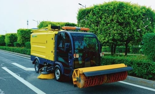 BLD-60DGS 純電動(dòng)深度洗掃車(chē)(圖1)